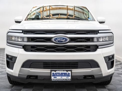 Used 2022 Ford Expedition XLT AWD/4WD image 2