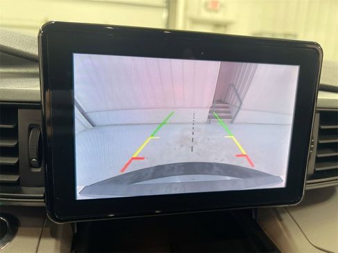 Used 2021 Ford Explorer XLT image 14