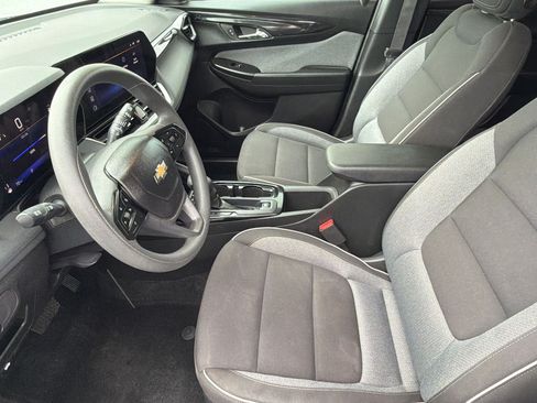 Used 2025 Chevrolet TrailBlazer LT FWD image 5