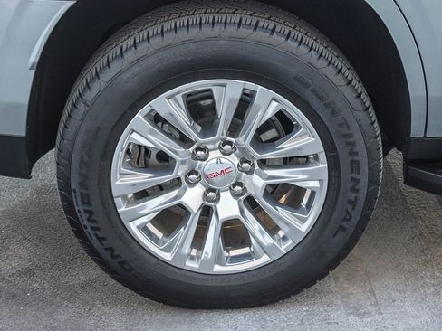 Used 2024 GMC Yukon Denali w/ Advanced Technology Package image 12