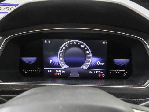 Used 2022 Volkswagen Tiguan SE R-Line image 26