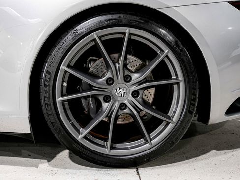 Used 2018 Porsche 911 Carrera T RWD image 47