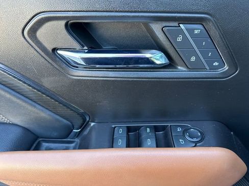 Used 2024 GMC Canyon AT4 w/ AT4 Premium Package image 11