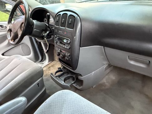 Used 2006 Dodge Grand Caravan SXT image 21