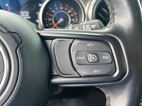 Used 2023 Jeep Wrangler Sport AWD/4WD image 38