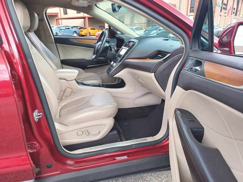 Used 2017 Lincoln MKC Select w/ Select Plus Package image 10