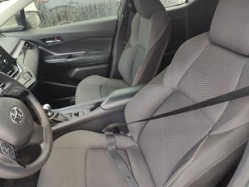Used 2021 Toyota C-HR LE FWD image 27