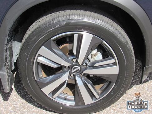 Certified 2025 Nissan Rogue SL w/ SL Premium Package FWD image 13