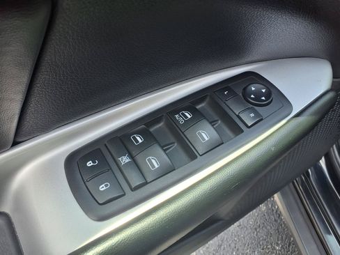 Used 2019 Dodge Journey SE w/ Connectivity Group FWD image 19