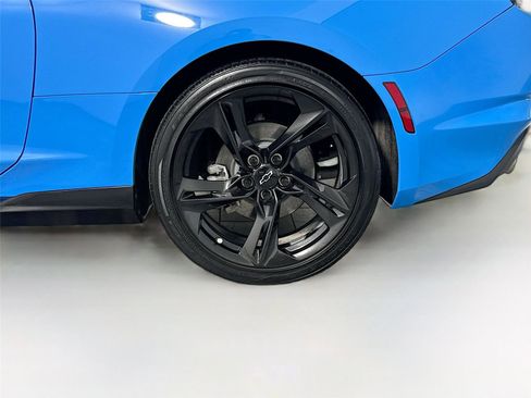 Used 2023 Chevrolet Camaro LT RWD image 30