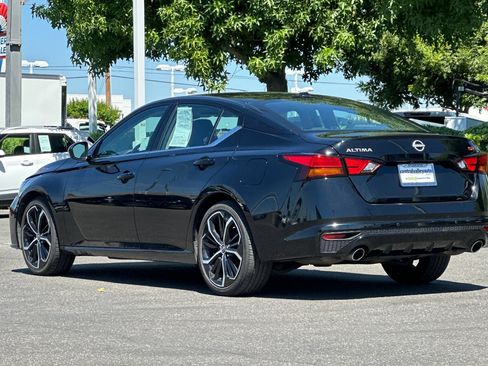 Certified 2024 Nissan Altima 2.5 SR FWD image 6