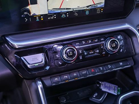 Used 2023 GMC Sierra 1500 Denali Ultimate image 18