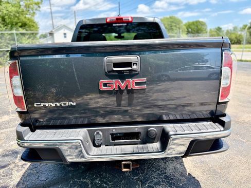 Used 2016 GMC Canyon 2WD Crew Cab w/ Convenience Package image 4