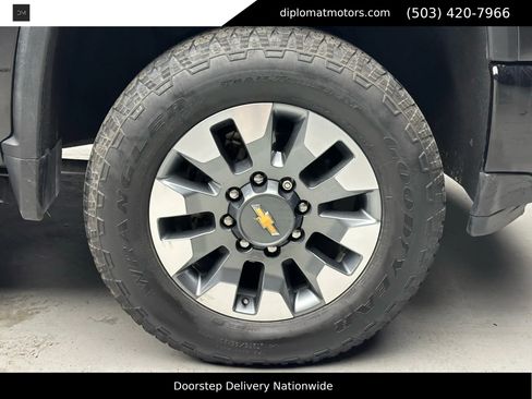 Used 2022 Chevrolet Silverado 2500 High Country w/ Z71 Off-Road Package image 37