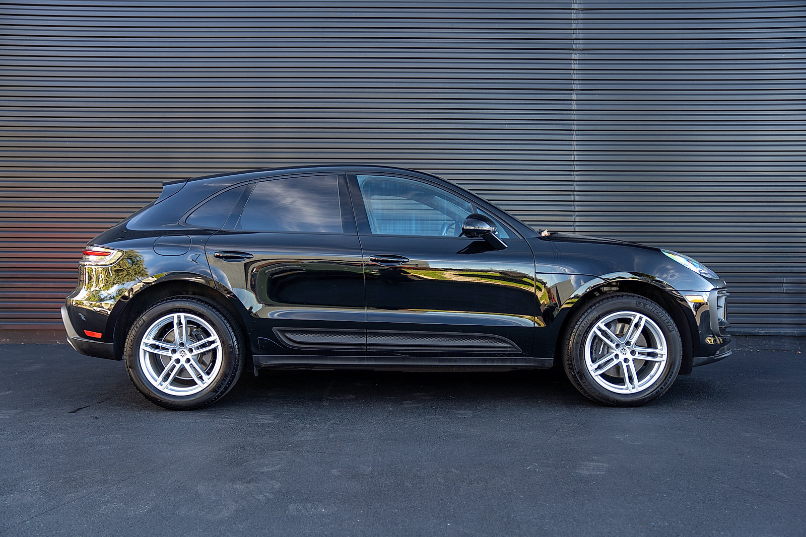 Certified 2026 Porsche Macan AWD/4WD image 27