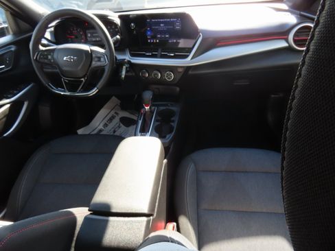 Certified 2024 Chevrolet Trax RS w/ Driver Confidence Package image 14