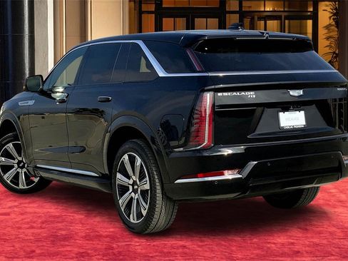 New 2025 Cadillac Escalade IQ Luxury 2 image 4