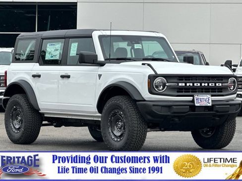 New 2025 Ford Bronco 4-Door w/ Sasquatch Package image 2