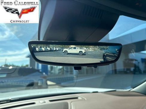 Used 2024 Chevrolet Suburban High Country w/ Advanced Technology Package AWD/4WD image 16