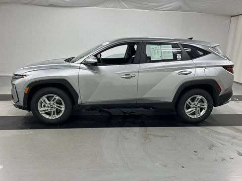 Used 2025 Hyundai Tucson SE AWD/4WD image 6