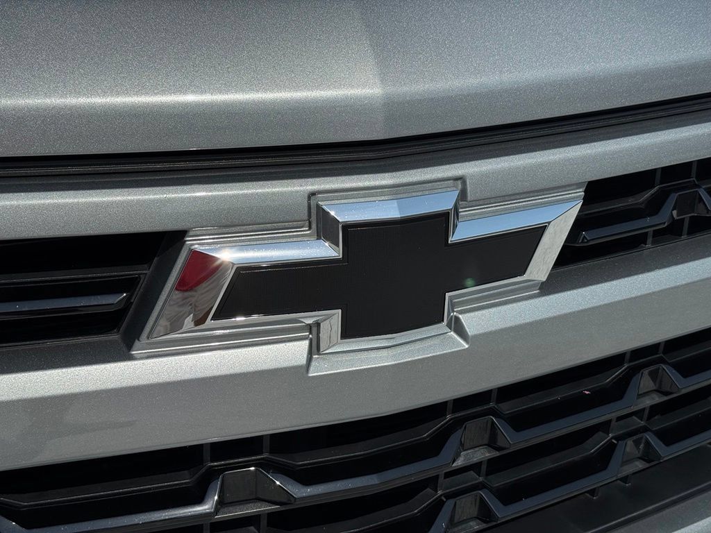 Used 2024 Chevrolet Silverado 1500 RST AWD/4WD image 7