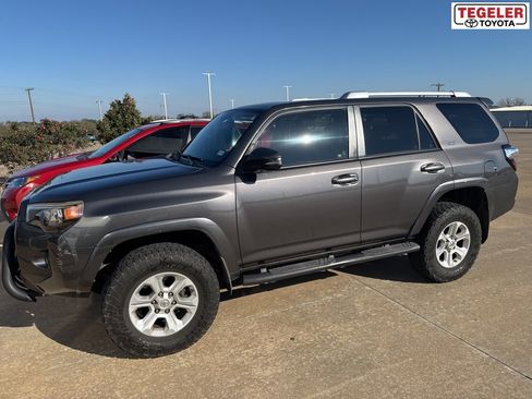 Used 2015 Toyota 4Runner SR5 Premium image 1