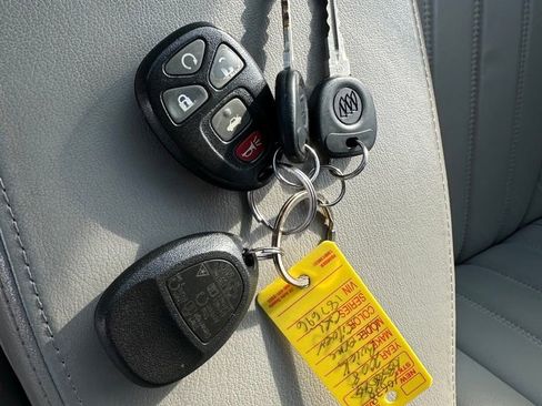 Used 2008 Buick Lucerne CXL w/ Driver Confidence Package image 8