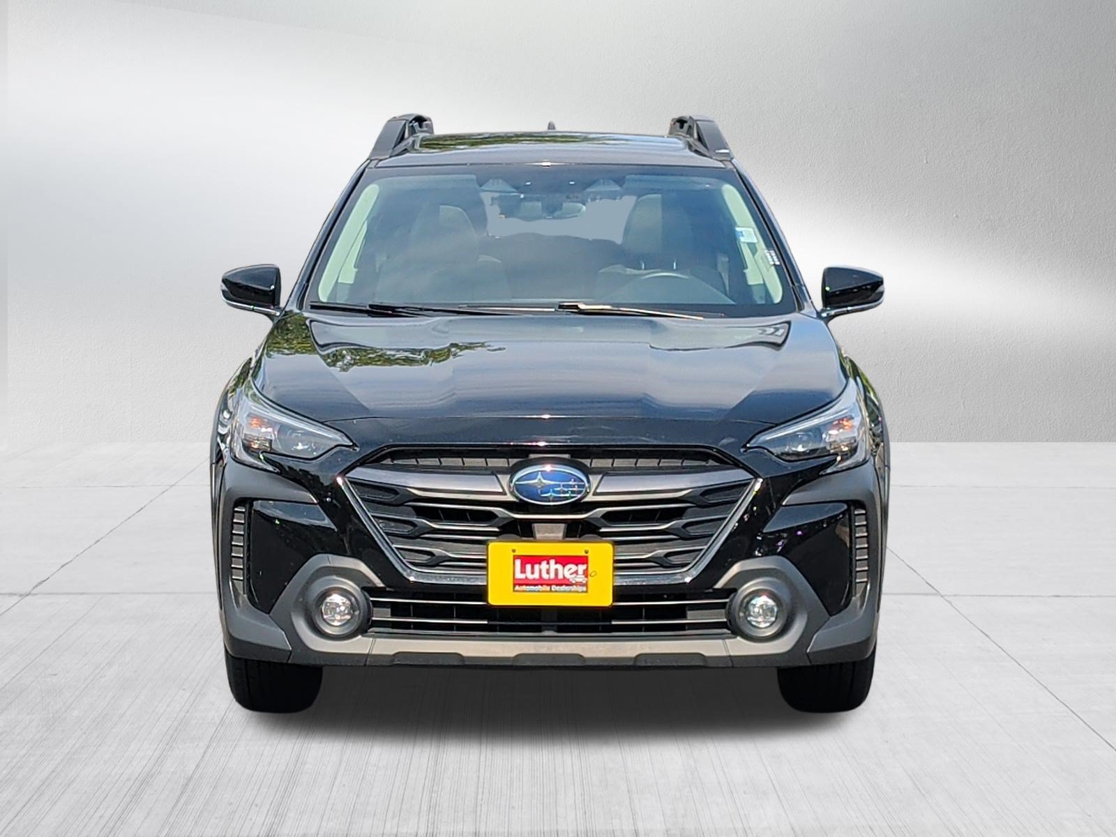 Used 2024 Subaru Outback Premium AWD/4WD image 2