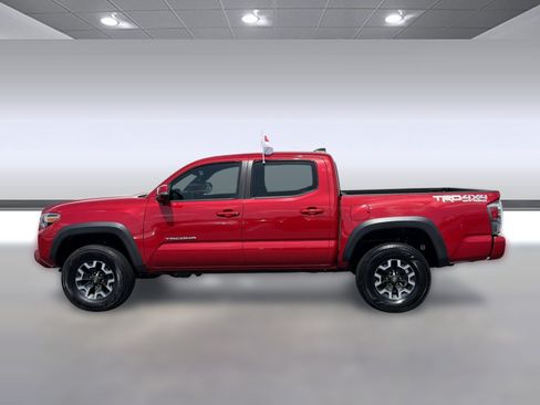Certified 2021 Toyota Tacoma TRD Off-Road w/ Technology Package AWD/4WD image 2