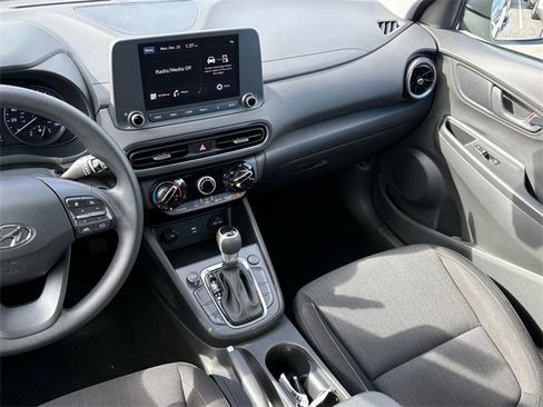 Used 2023 Hyundai Kona SEL image 12