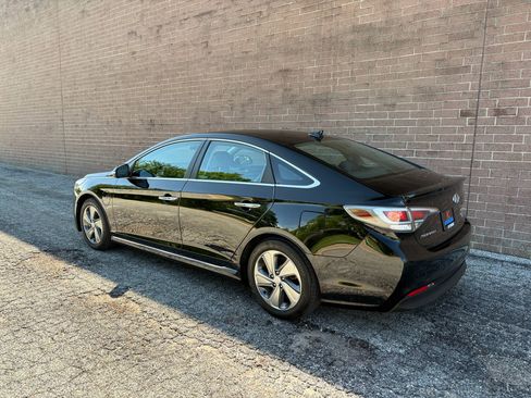 Used 2016 Hyundai Sonata Limited FWD image 3