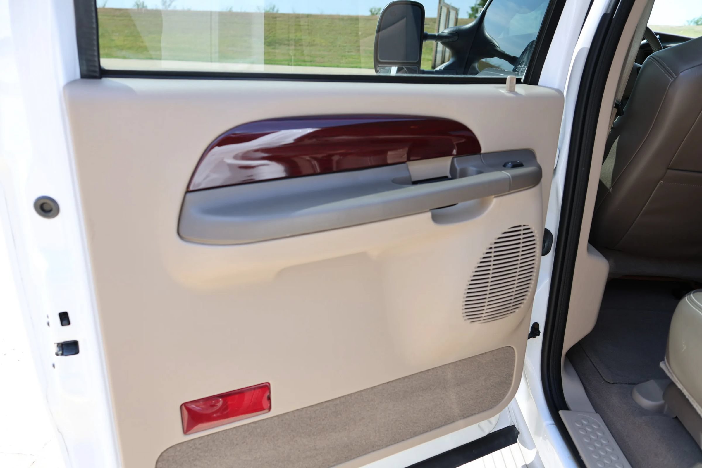 Used 2003 Ford Excursion Eddie Bauer RWD image 37
