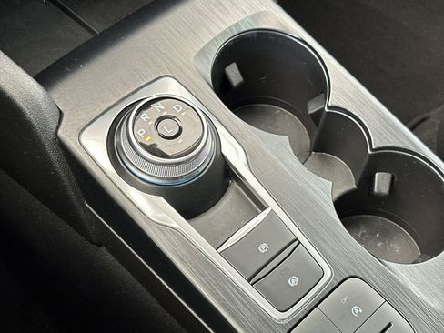 Used 2022 Ford Escape SE w/ SE Sport Appearance Package image 24