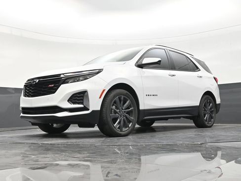 Used 2024 Chevrolet Equinox RS FWD image 19