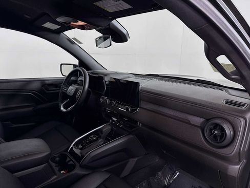 Used 2025 Chevrolet Colorado Trail Boss AWD/4WD image 27