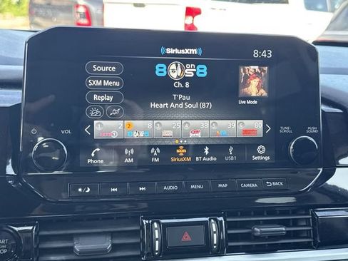 Used 2025 Nissan Pathfinder Platinum AWD/4WD image 13