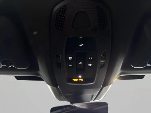 Used 2024 Porsche Panamera image 32