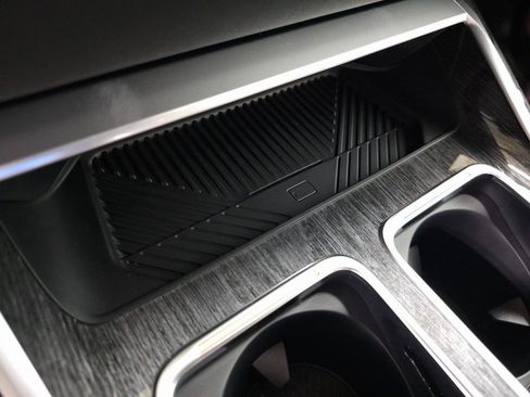 New 2025 BMW 740i xDrive image 31