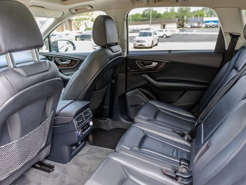 Used 2018 Audi Q7 3.0T Prestige w/ Prestige Package AWD/4WD image 31