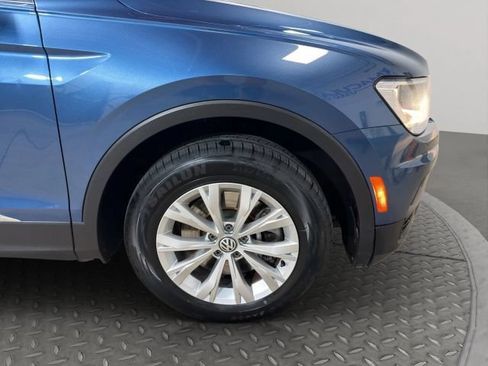 Used 2018 Volkswagen Tiguan SE AWD/4WD image 21