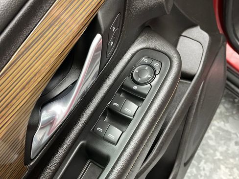 Used 2018 GMC Terrain SLE w/ Driver Convenience Package image 7