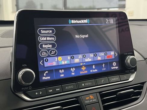 Used 2025 Nissan Altima 2.5 SV FWD image 31