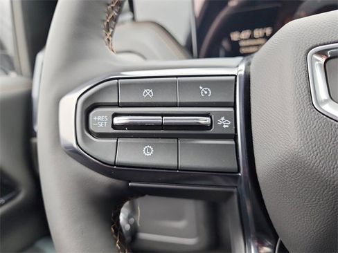 New 2026 GMC Yukon XL AT4 image 27