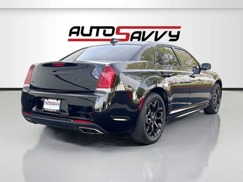 Used 2023 Chrysler 300 Touring L w/ Popular Equipment Group image 7