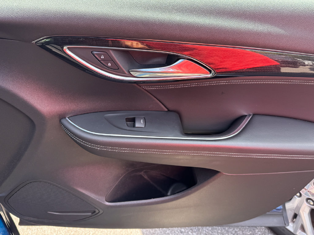 Used 2023 Buick Envision Essence AWD/4WD image 28
