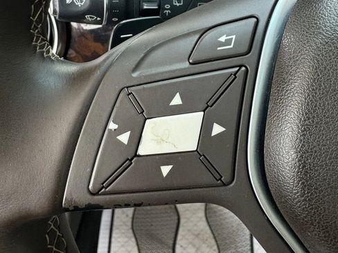 Used 2015 Mercedes-Benz GLK 350 2WD image 29