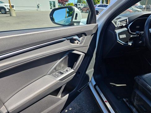 Used 2020 Audi Q3 2.0T Premium Plus image 21