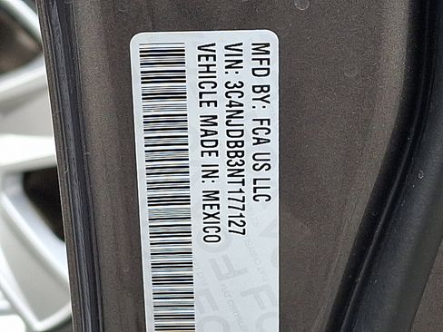 Used 2022 Jeep Compass Latitude w/ Convenience Group image 28