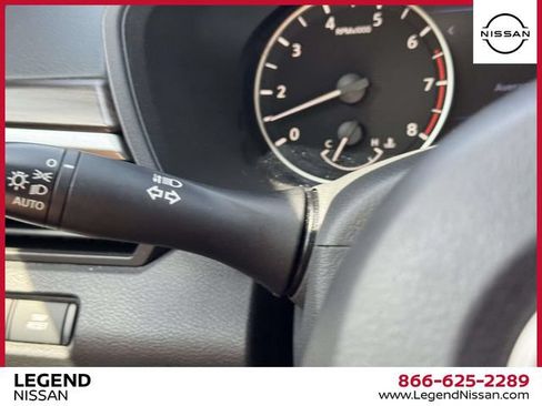 Used 2024 Nissan Altima 2.5 SV FWD image 21