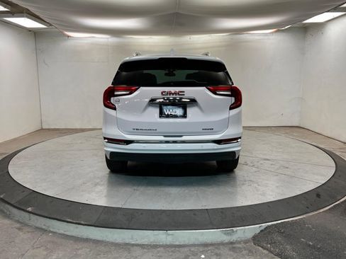 Used 2022 GMC Terrain Denali w/ LPO, Floor Liner Package image 4
